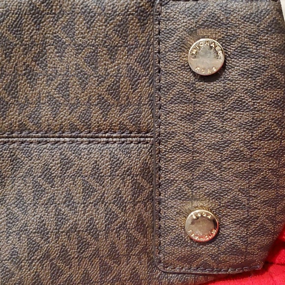 Michael Kors Riley Bag - Picture 6 of 12